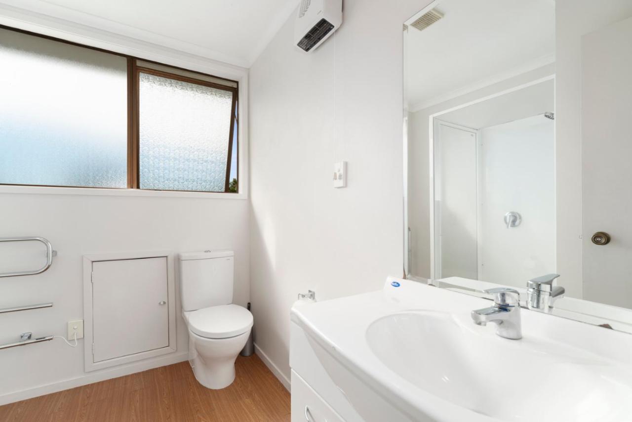 Rainbow Lake House - Lake Taupo Holiday Home Εξωτερικό φωτογραφία